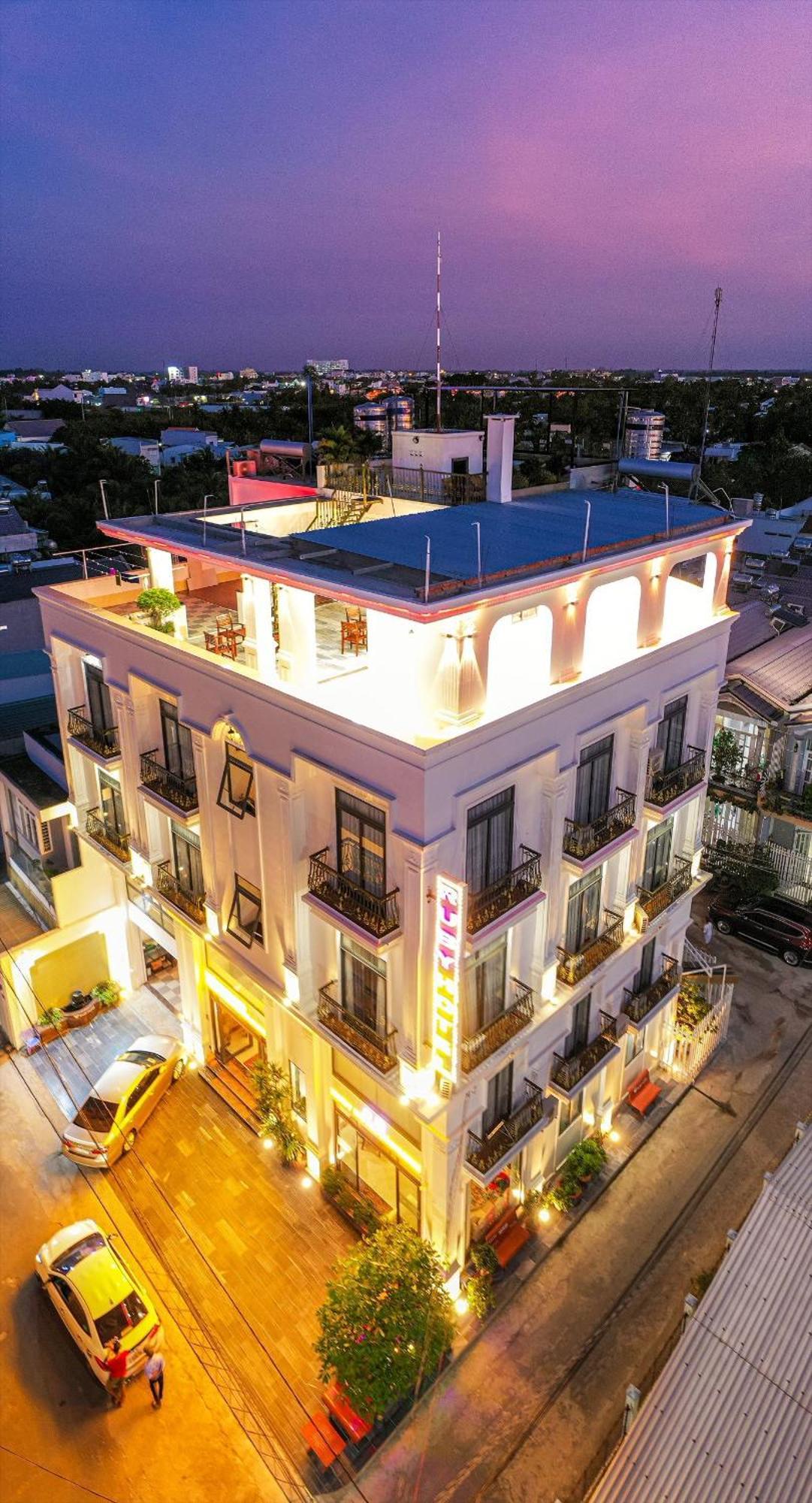 Ruby Hotel Vĩnh Long Zewnętrze zdjęcie